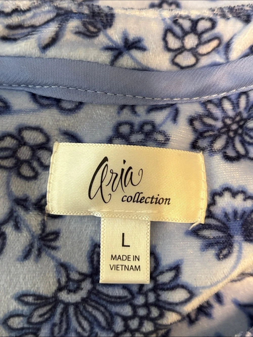 ARIA Blue Floral Fleece Sleep Shirt/Robe Size Large